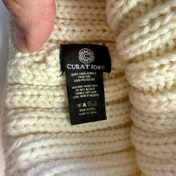 Curations Women's One Size Chunky Knit Beanie Interchangeable 2 Faux Fur Poms - Picture 6 of 6